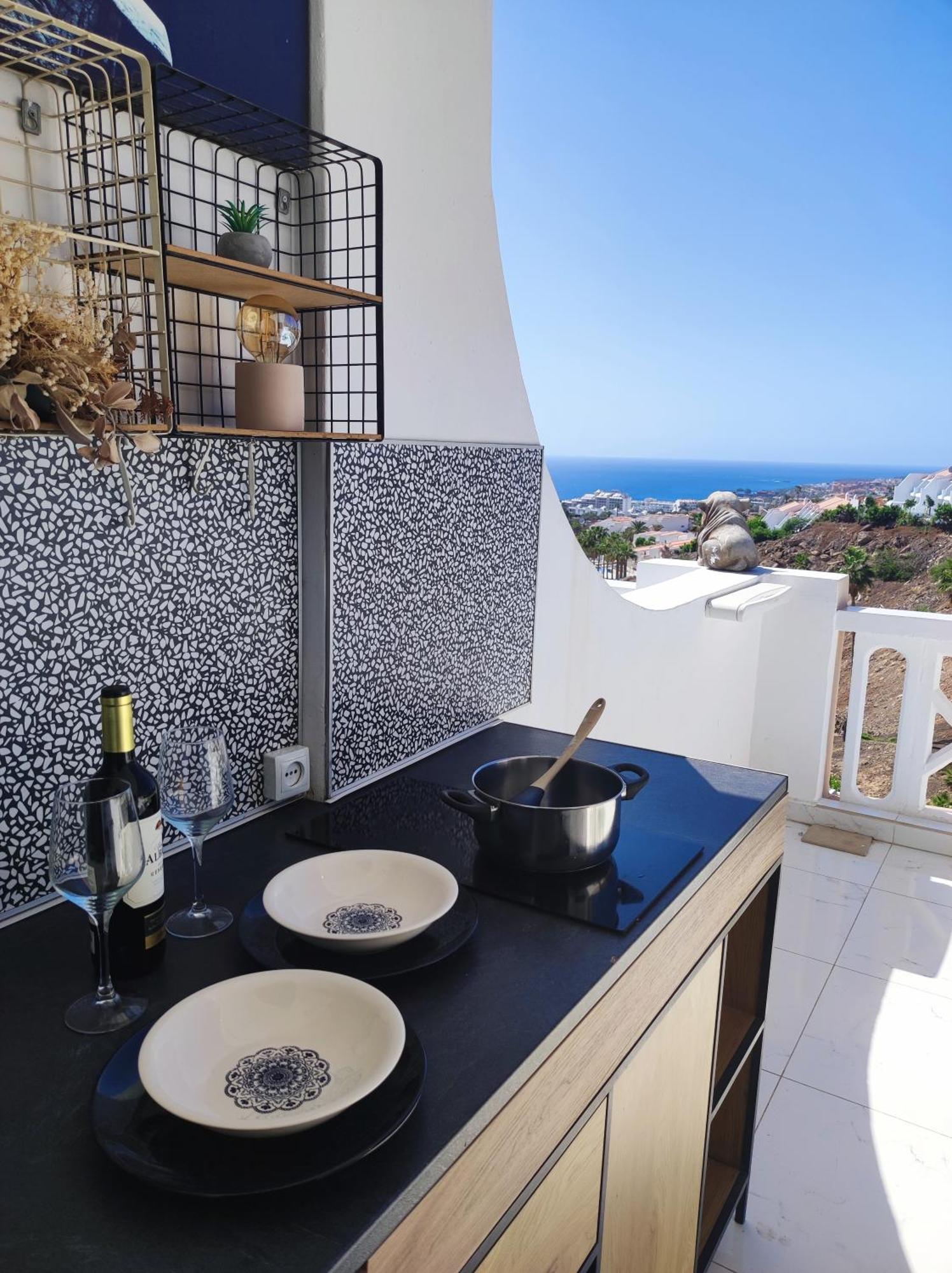 Sunshine Escape With Ocean View Lejlighed Costa Adeje  Eksteriør billede